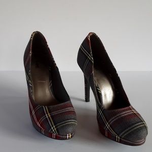 Fioni gray plaid platform heels